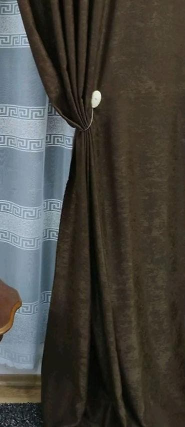 sefovi za kucu: Zavese – tamno braon sahara prelepa novee sirine po 2metata duzina 2.6 — 2