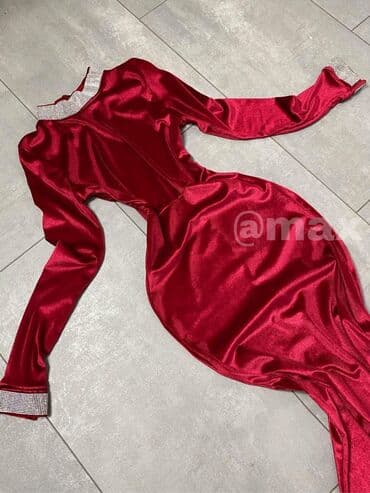 haljine sa slicem: SPECIAL PRICENew,,Red Queen ’’ DressVelicine:S M L 🧿Model Dostupan — 1