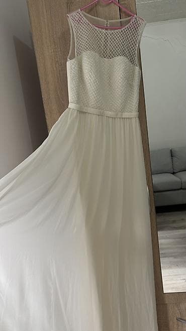 Duga elegantna haljina u boji slonovače. - Gornji deo: korpica sa — 1
