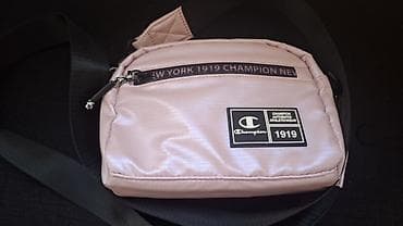 CHAMPION roze netalik torbica, nova, nikad korišćena, divne boje, sa