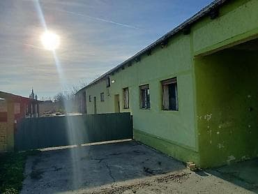 izdajem kucu na cuvanje beograd: Na prodaju prostrano seosko domaćinstvo sa velikim ograđenim placem i — 6