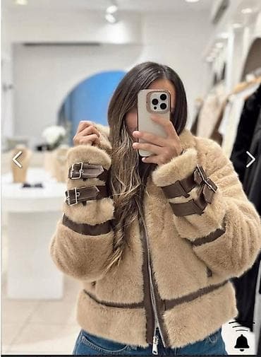 Kućna odeća: A K C I J A 🔥
Prelepe bundice
Vel: S M L
Cena: 4000 dinara — 3