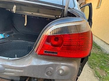 slike auta: DESNI STOP E60 ZA BMW SERIJA 5 OD 2003. DO 2009. GOD. | Hella stop — 2
