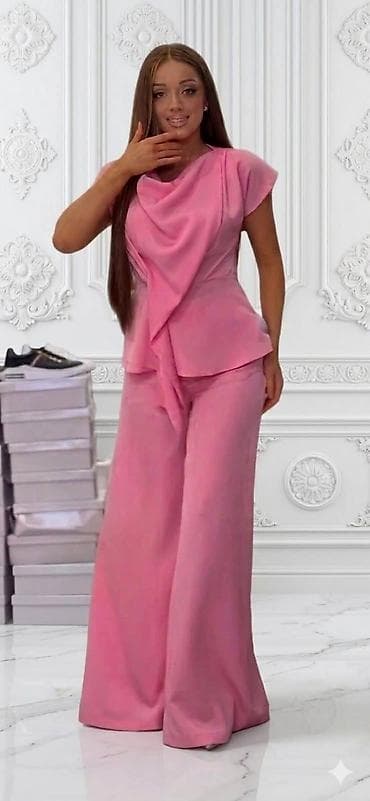 komplet letnji: Komplet: 4900 dinara 
S m L xl 
Materijal: Saten-svila v.5 — 2