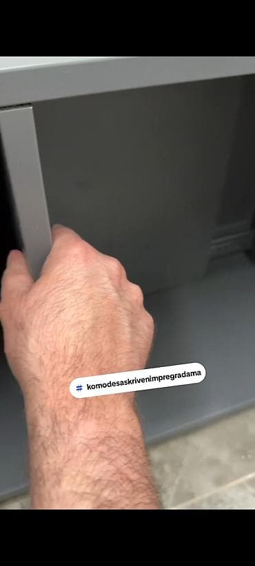 decija komoda: Komoda sa skrivenim pregradama Se izradjuje u Univera debljine 18mm — 7