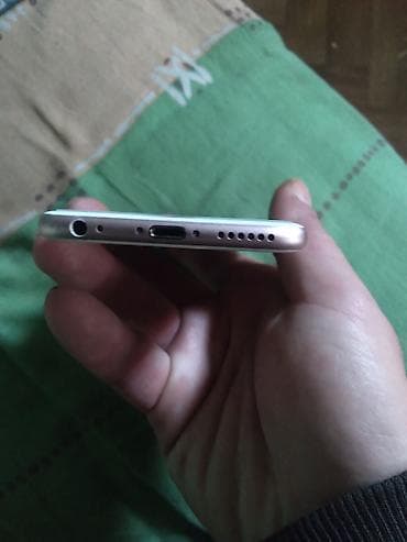 apple iphone 6s: Apple iPhone iPhone 6s, 32 GB Stanje telefona perfektno, zastitno — 7