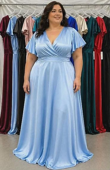 haljina 48: Satenska haljina big size
3900 din — 5
