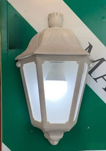 polovne hranilice za bebe: Jačina: Max. 60W Tip grla: 1xE27 Napon: 220-240V / 50-60Hz Boja: beli — 1