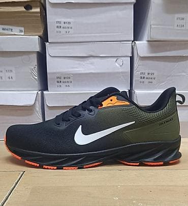 patrizia pepe patike: Nike Runmax patike za trčanje i svakodnevno nošenje, u crnoj boji sa — 1