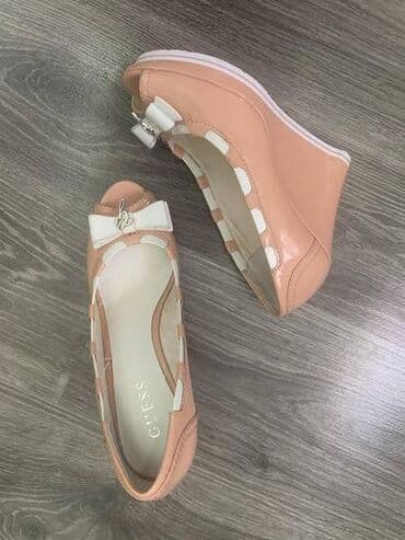 c a papuce: Sandale, Guess, 39 — 1