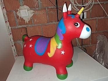 deca zla: Skakajuća igračka – jednorog na naduvavanje - Veseli crveni jednorog — 1