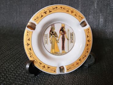 porcelanske solje za caj: Pepeljara, bоја - Šareno, Novo — 1