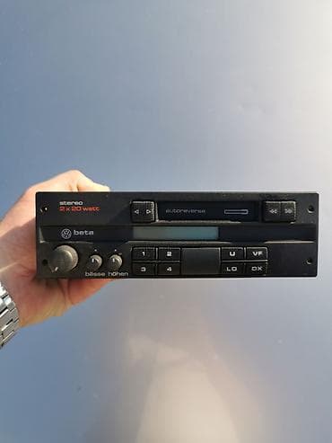 radio kasetofon kupujemprodajem: Volkswagen Beta auto radio kasetofon - Originalni VW kasetni radio — 1