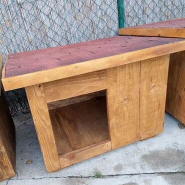 Drvena kućica za pse - Materijal: puno drvo (daske) sa vidljivom