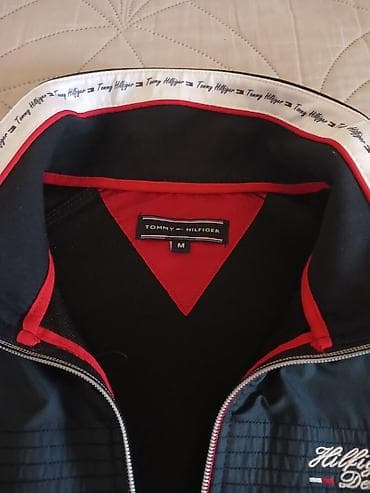 tommy jakne: Tommy Hilfigera sportska jakna – veličina M. - Model sa rajsferšlusom — 8