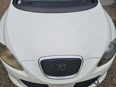 nalepnice za auto haubu: HAUBA ZA SEAT LEON OD 2005. DO 2013. GOD. - LEON CUPRA | Delovi Seat — 1