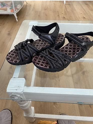 Skechers Shape-ups sandale ug 26.5 cm - Sportsko‑rekreativni model sa