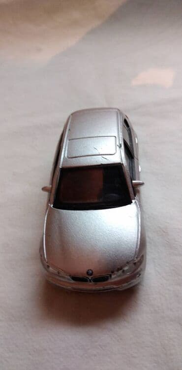 oluja strasti 1 epizoda sa prevodom: Burago BMW 1 Series 1:43 Chinamalo izgreban — 2