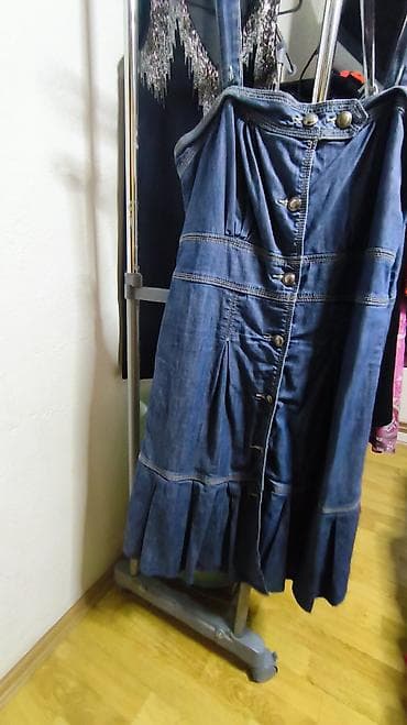 tiffany haljine prolece 2024: Džins haljina na tregere - Materijal: tanji teksas (denim) u plavoj — 2