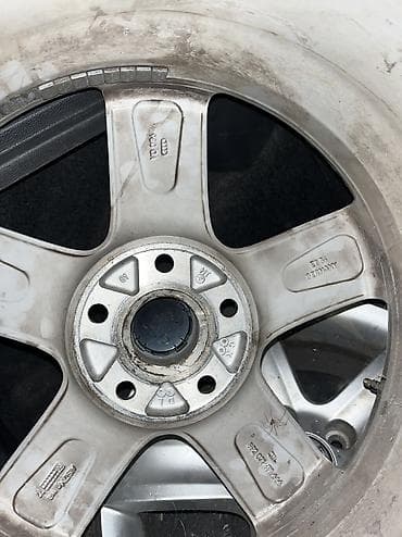 golf 4 1.9 tdi sport: Alu felge 18” sa gumama - Dimenzije felgi: 18 inča, 7.5J - Raspored — 3