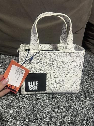 mona mala torba: ELLESSE mini torbica – “cracked” print - Model: mini tote/krosover — 2
