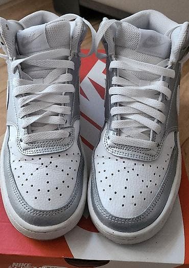 converse patike run star motion: Nike kožne patike – visok model, bele sa srebrnim panelima, br gaziste — 2