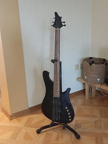 xs broj: Bass je rucni rad, izradjen od laganog drveta samba, Seymour Duncan — 1