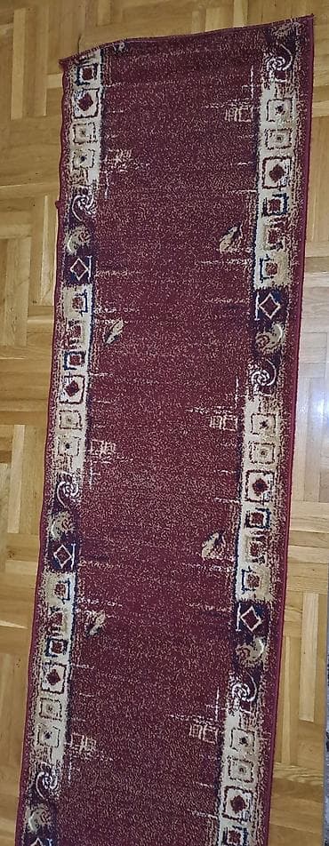 Figure: Prodajem stazu 320× 80 bez ikakvog oštećenja, oprana — 1