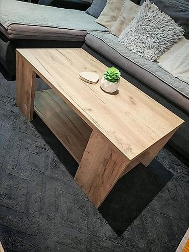 Potpuno nov klub sto, kupljen u forma ideale 25.03.2026. Samo