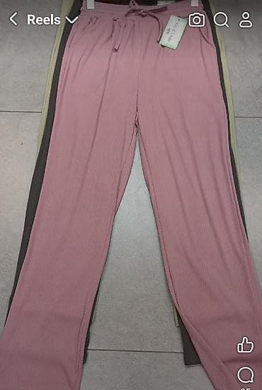 Pantalone sa dzepivima i elasricnim pojasem na redice.Puder na lalafo.rs Pantalone sa dzepivima i elasricnim pojasem na redice.Puder