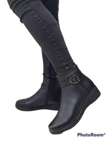 grubin obuca beograd: 39-42
3000 — 2