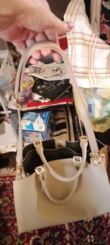 primark majice: Torba za rame, Primark, Materijal: Lakovana koža, Poliester — 3