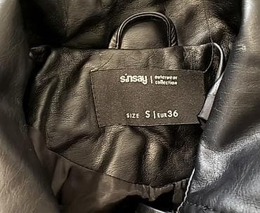 bermude 100: На продају половна гардероба ношена једном или ни једном све ствари су — 9