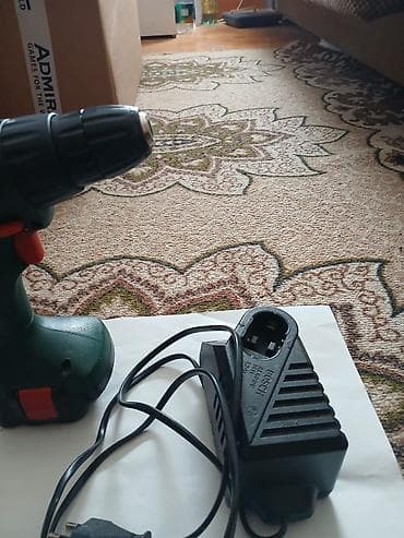 filc za poliranje aluminijuma: Bosch PSR 1200 bežična bušilica/odvijač sa punjačem i baterijom. - — 3