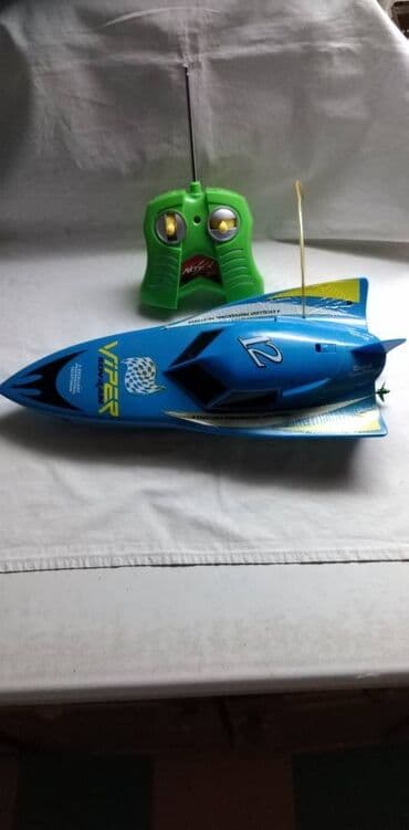 traktor na akumulator aksa: Na daljinski gliser Super boat 34 cm. sa original daljincem punjivom — 3