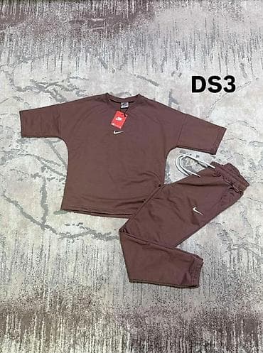 sat sa narukvicom: Komplet pamuk sa elastinom-vezen znak. Veličine S - XXL. Cena 3.300 — 5