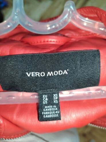 suknja od skaja: Ženska jakna Vero Moda – crvena, veličina XS - Model: kratka — 3