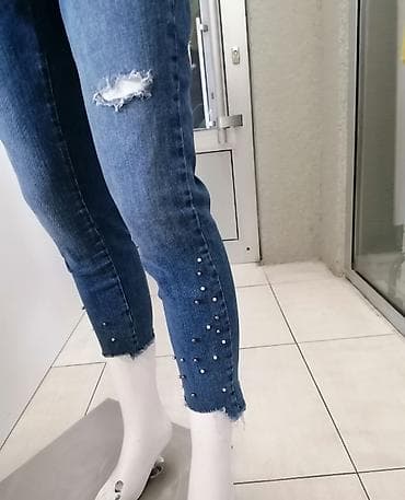 pantalone sheg: Ženske skinny farmerke sa bisernim detaljima. Vel S - Kroj: skinny — 6