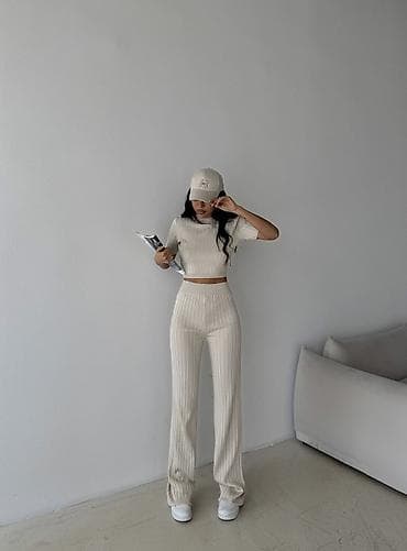 torba mona crna: Kompleti 2500dinara
Duzina 120 cm nogavica
Boje crna siva braon bez — 8