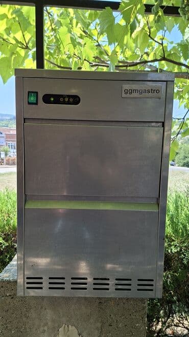 polovne šivaće mašine: Profesionalna mašina za led – ggmGastro - Samostojeći aparat od — 1