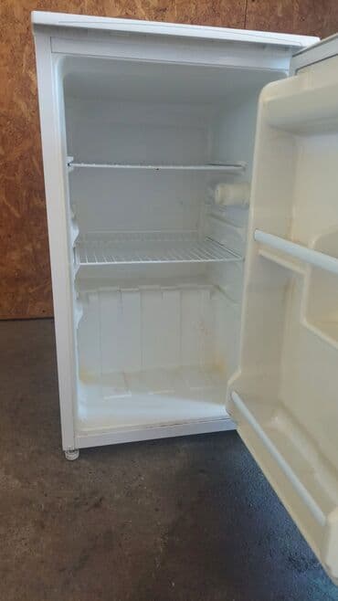 pica pec na plin: Mini frižider KONČAR – kompaktan, beli, jednokrilni model. Ključne — 5