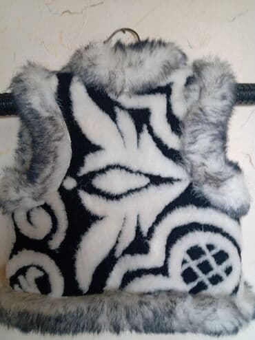 končana haljina: Fur vest, 86 — 5