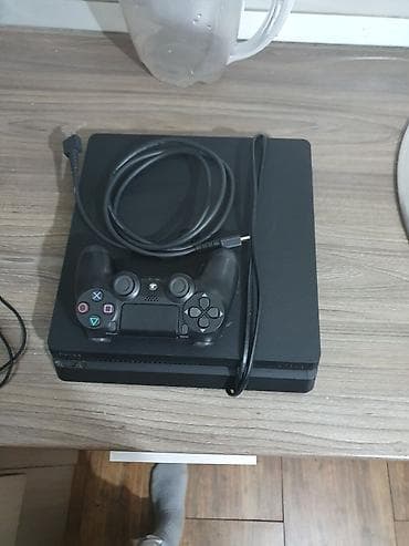 Ps4 u super stanju.Sa jednim dzojstikom.Cipovana na 500gb hard diska — 5