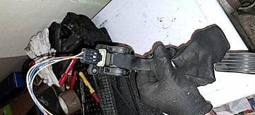 bluetooth za auto: PAPUCICA GASA 2.0 HDI ZA PEUGEOT 206 | imam sve delove za peugeo 206 — 1