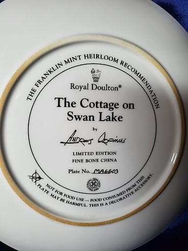 Slike i ramovi: Dekorativni engleski tanjir iz 90ih.Kostani porcelan.Andres Orpinas — 2