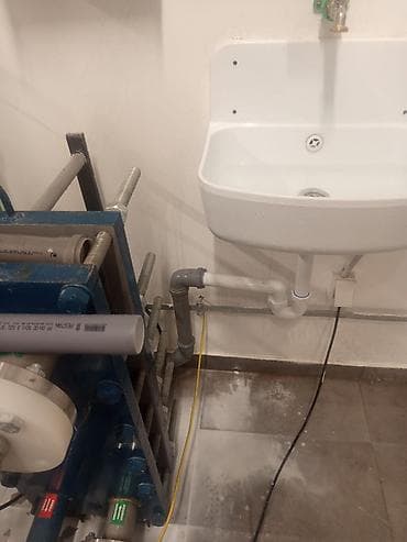 Usluge vodoinstalaterskih radova – montaža i povezivanje lavaboa i — 1