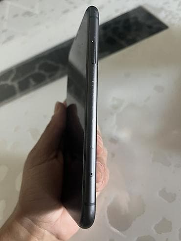 fiksna: Apple iPhone 11, crna boja - Ekran 6.1" Liquid Retina HD (notch, True — 4