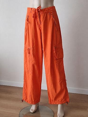 Narandžaste cargo pantalone širokog kroja, u odličnom stanju - Model