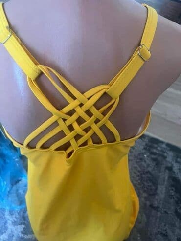 Kupaći
Veličina L
Cena 1300 din
Uplata pa slanje, poštarina 200 din