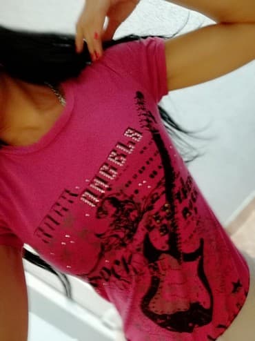 majice adrenalin: Majica body
Vel s. Saljem post expresom. Rasprodaja sa mog naloga — 2